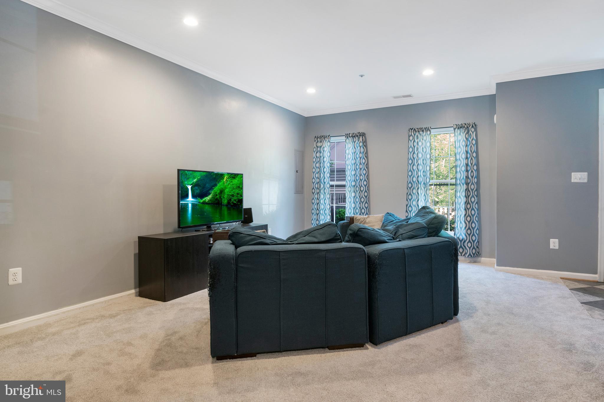 8705 Spring Brook Way Odenton, MD 21113 - Photo 6 of 26 Gallery Image 6