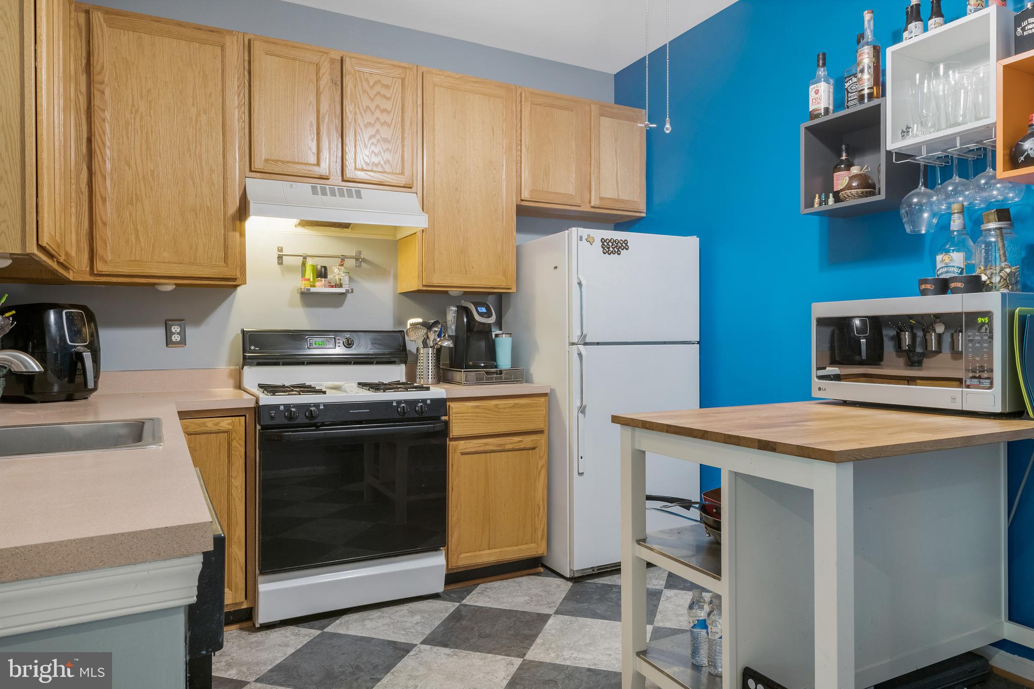 8705 Spring Brook Way Odenton, MD 21113 - Photo 8 of 26 Gallery Image 8