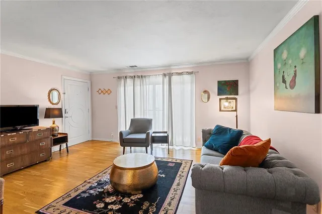 $200,000 | 4616 Holly Street, Unit 5, Kansas City, MO 64112