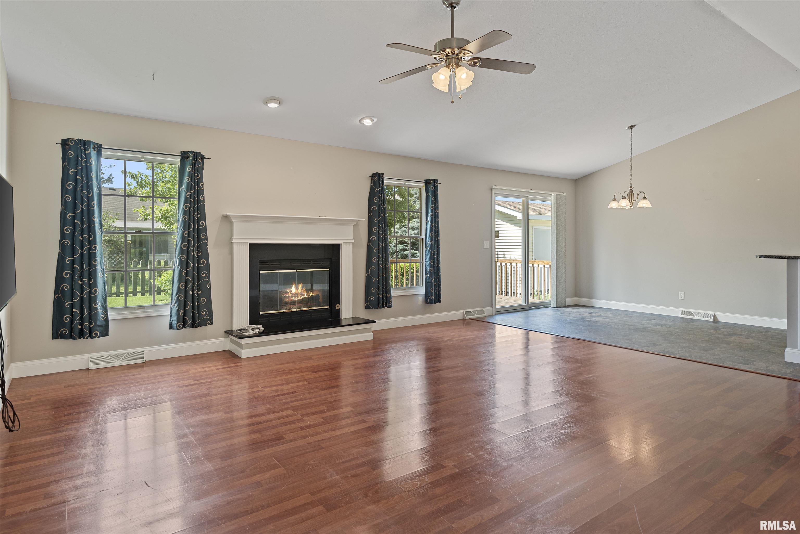 104 Messina Drive Springfield, IL 62703 - Photo 3 of 25 Gallery Image 3