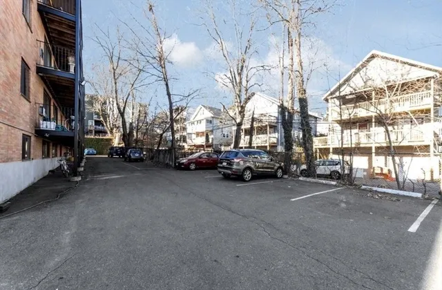 $2,400 | 10 Coffey Street, Unit 22, Boston, MA 02122