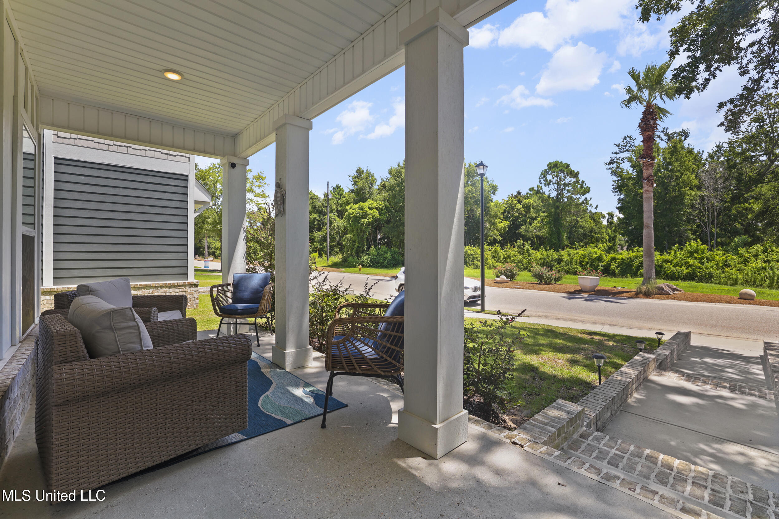 121 Grande View Drive Biloxi, MS 39531 - Photo 11 of 57 8_121 grande view dr, biloxi_cpm_034