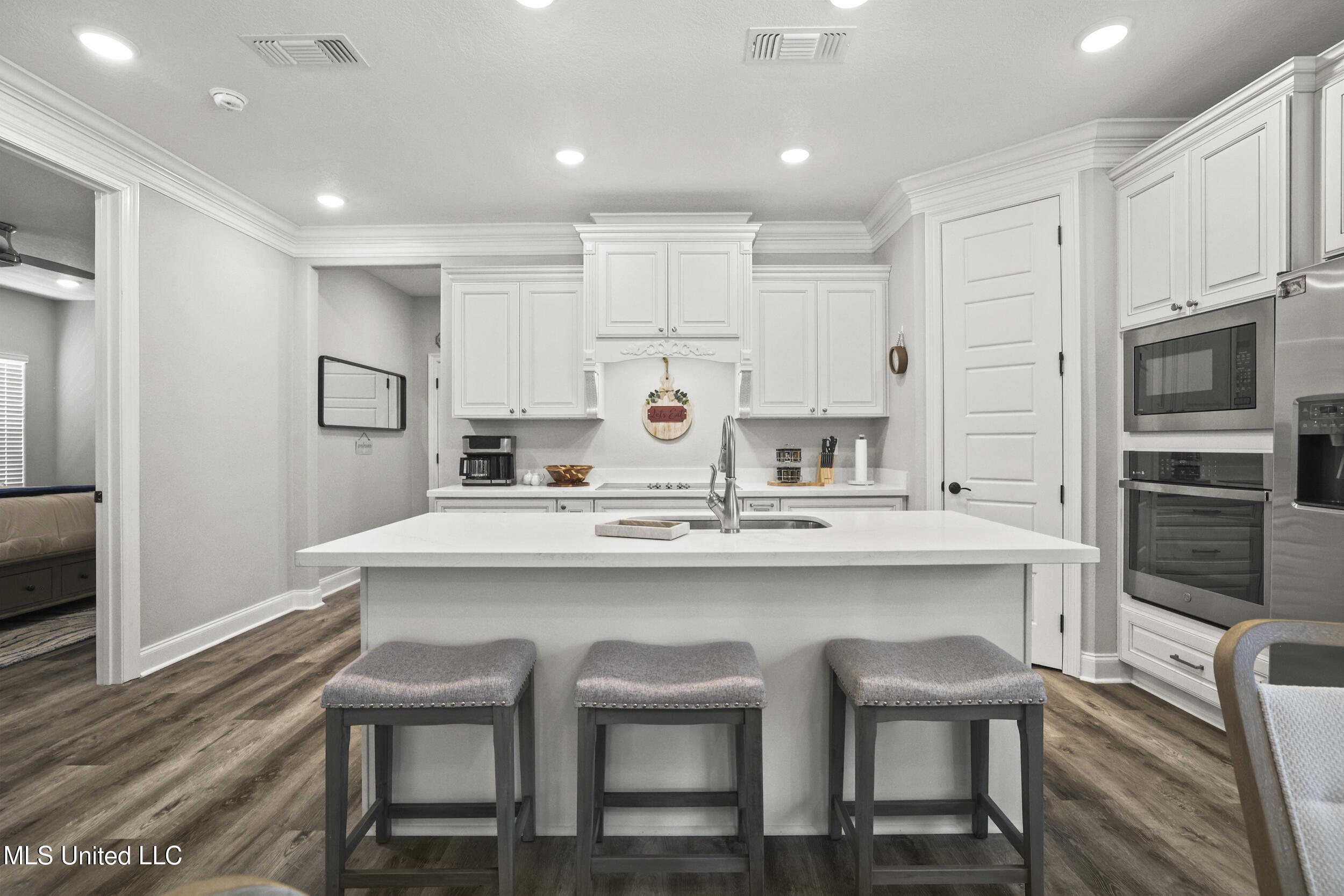 121 Grande View Drive Biloxi, MS 39531 - Photo 20 of 57 21_121 grande view dr, biloxi_cpm_099