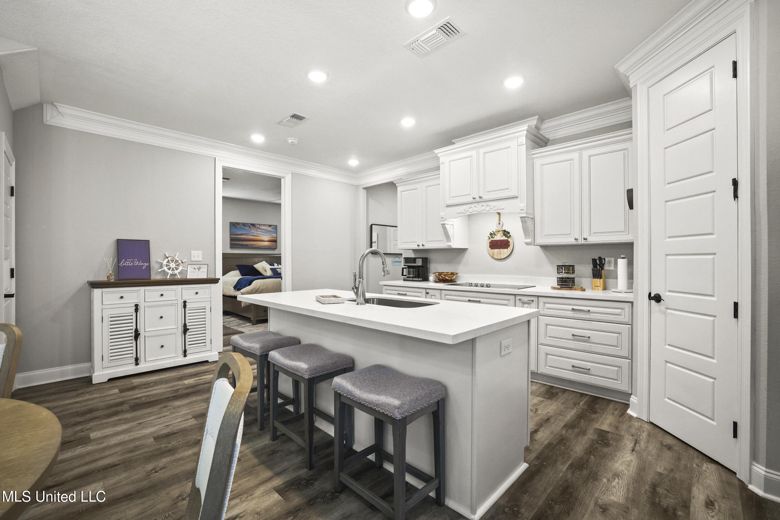 121 Grande View Drive Biloxi, MS 39531 - Photo 21 of 57 22_121 grande view dr, biloxi_cpm_104