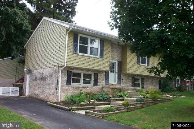 620 Maple Avenue Hanover, PA 17331 - Photo 2 of 9