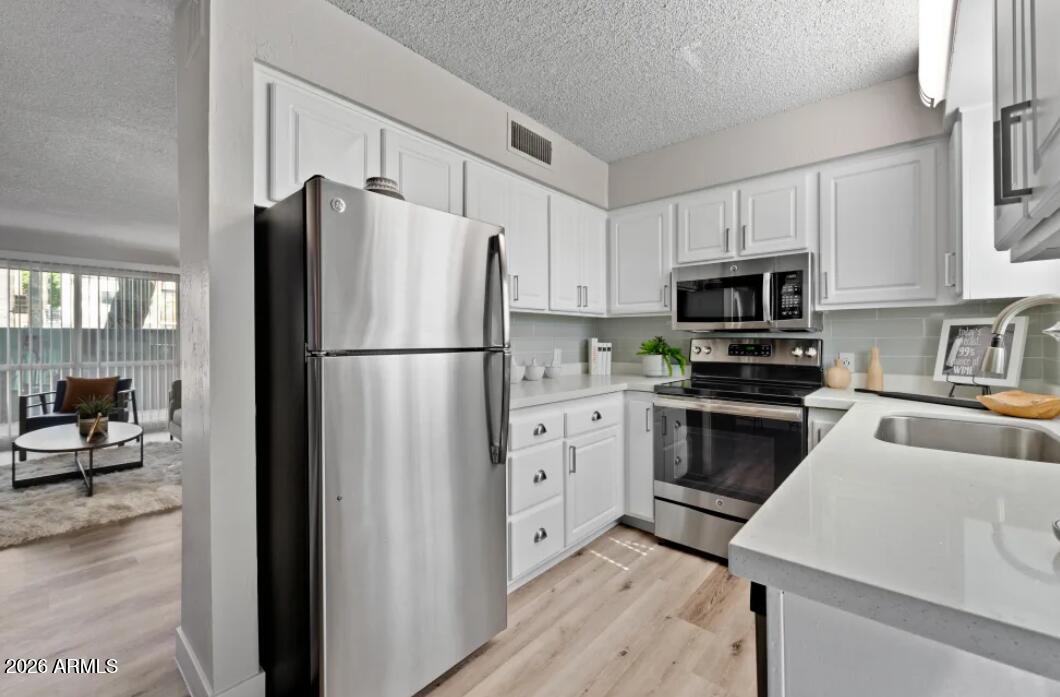 3409 South Rural Road, Unit 1 Tempe, AZ 85282 - Photo 3 of 7 Kitchen