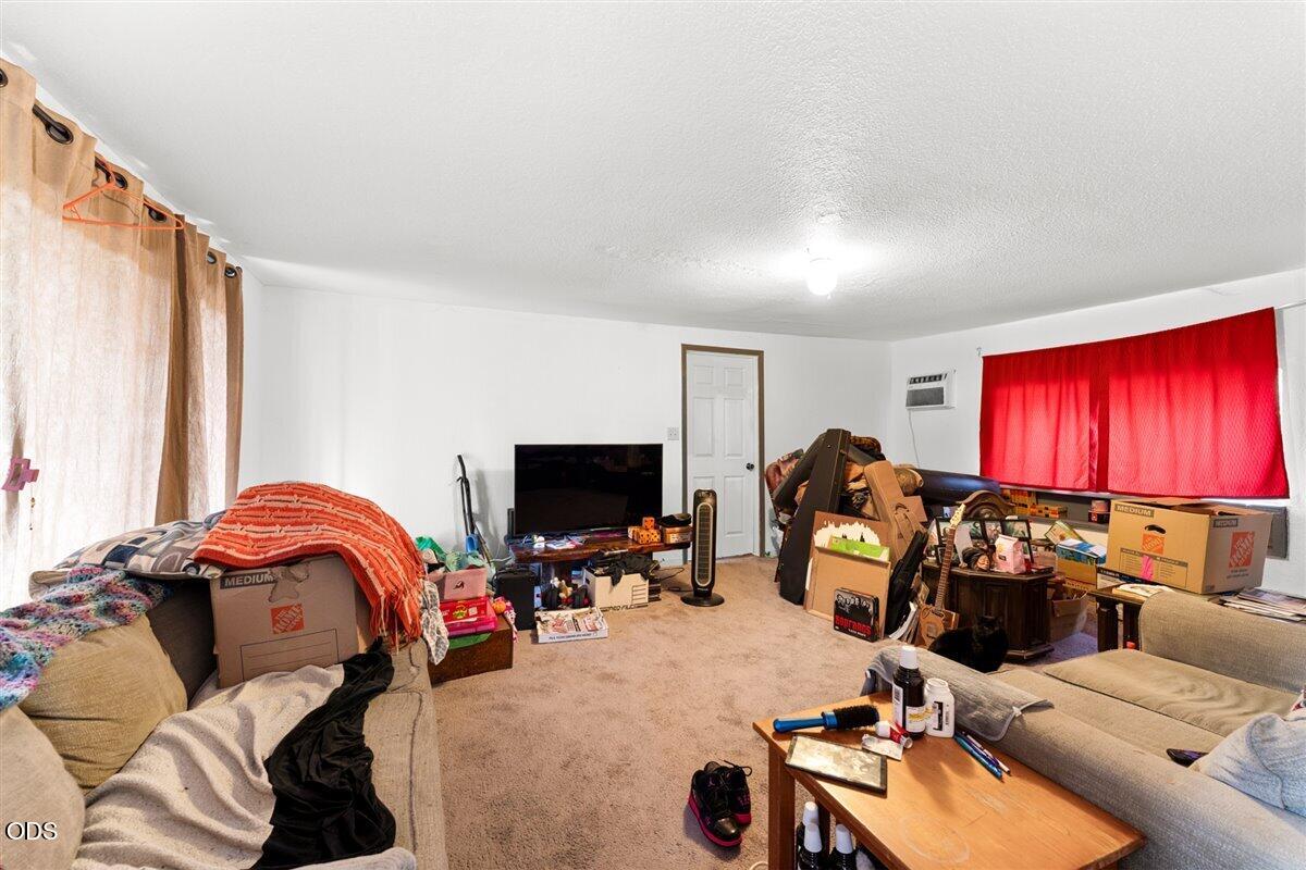 10483 Blackwell Road Central Point, OR 97502 - Photo 9 of 19 Gallery Image 9