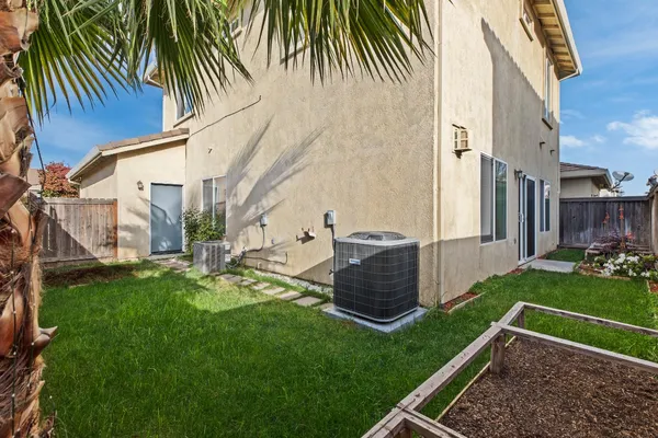 $495,000 | 3616 Carson Oak Drive, Modesto, CA 95355