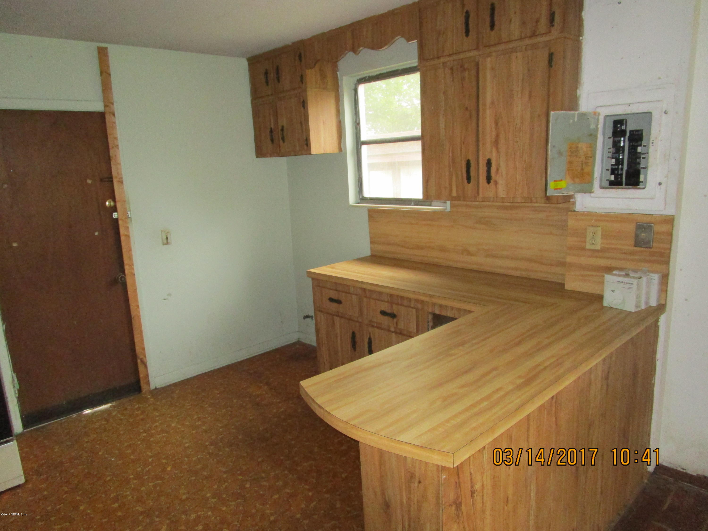 552 Bernard Road Jacksonville, FL 32218 - Photo 4 of 11 Dining