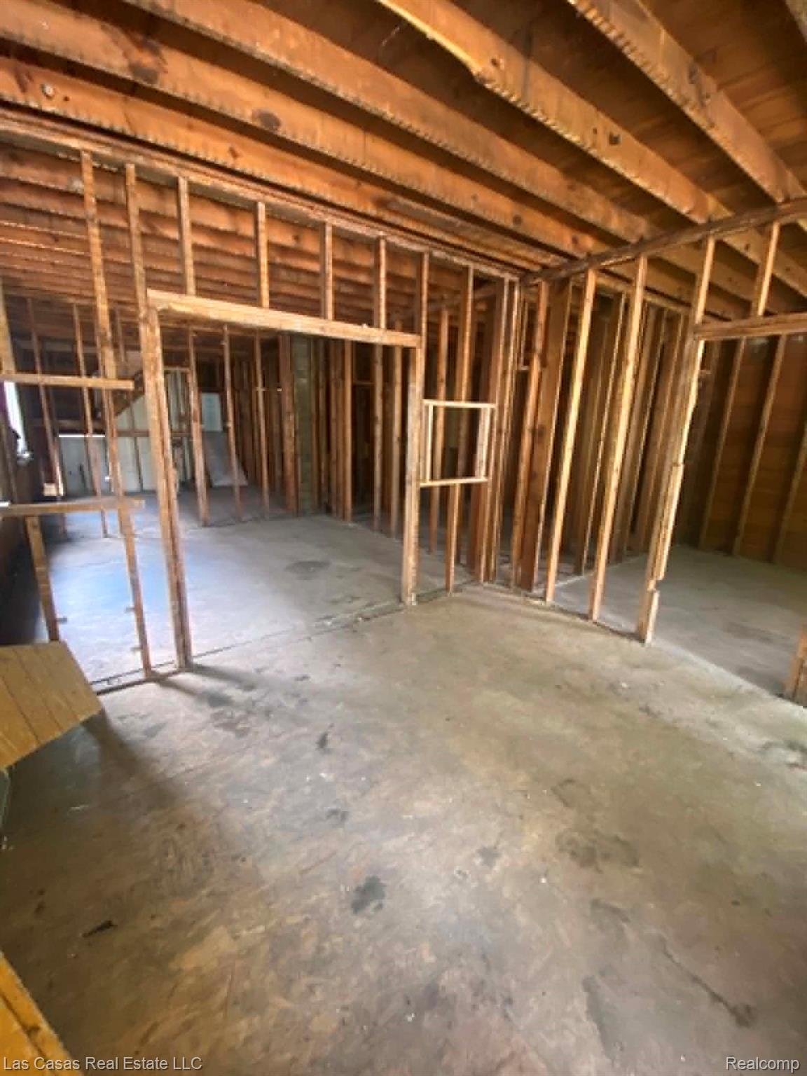 7545 Holmes Street Detroit, MI 48210 - Photo 8 of 12 cc6bccd4-34a1-40d6-8bd5-4e051c92b575.jpeg