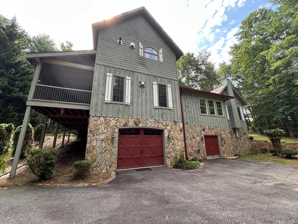 233 Twin Lakes Road Blue Ridge, GA 30513 - Photo 13 of 73 Gallery Image 13