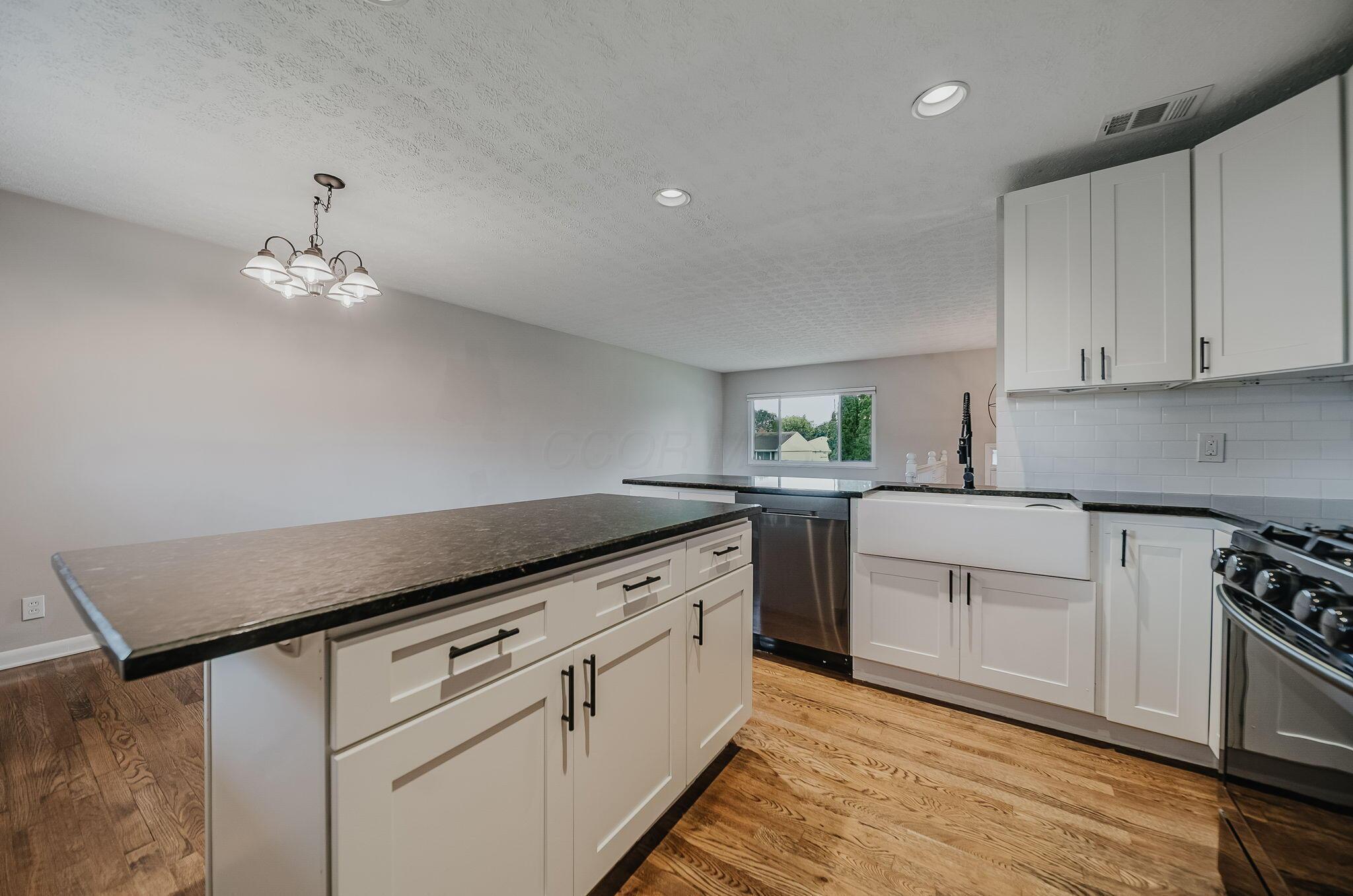 5135 Fairlane Road Columbus, OH 43207 - Photo 6 of 55 18-J.E. - 5135 Fairlane Rd, Columbus-18