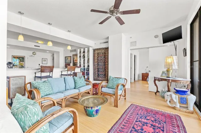 $644,000 | 226 5th Avenue North, Unit 603, St. Petersburg, FL 33701