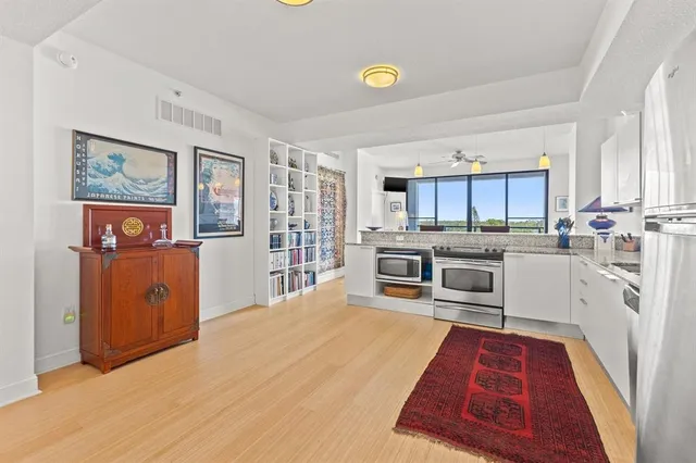 $644,000 | 226 5th Avenue North, Unit 603, St. Petersburg, FL 33701