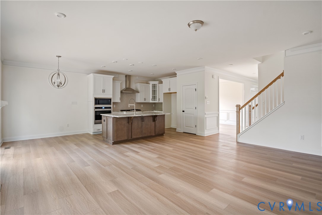 4648 McGhee House Road Mechanicsville, VA 23111 - Photo 15 of 39 a view of kitchen with wooden floor and electronic appliances