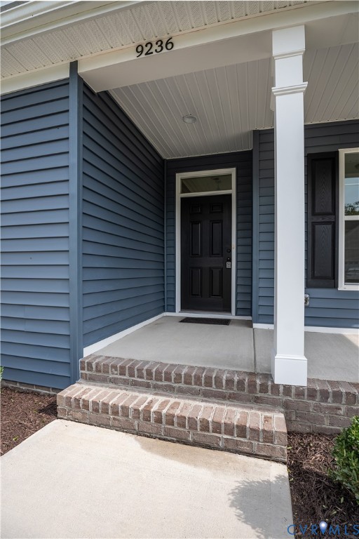4648 McGhee House Road Mechanicsville, VA 23111 - Photo 2 of 39 a front view of a house