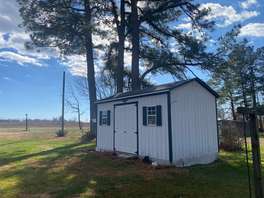 2326 Brunswick Road Blackstone, VA 23824 - Photo 20 of 41 Gallery Image 20
