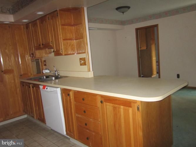85 Colonial Square Drive Lindenwold, NJ 08021 - Photo 5 of 14 Gallery Image 5