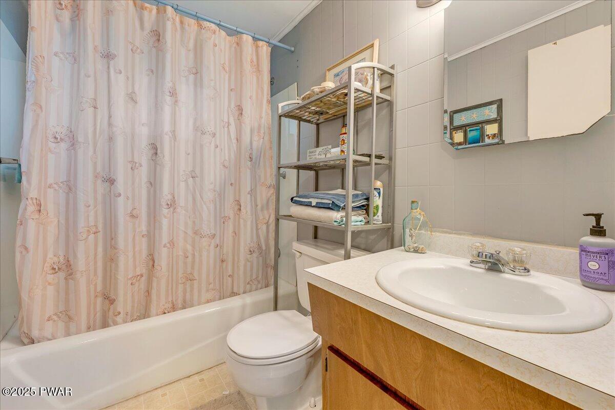 144 Bear Rock Road Lake Ariel, PA 18436 - Photo 37 of 63 Full Bathroom