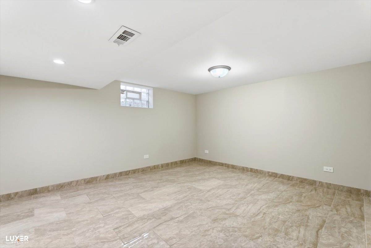 2 Washington Street Glenview, IL 60025 - Photo 24 of 39