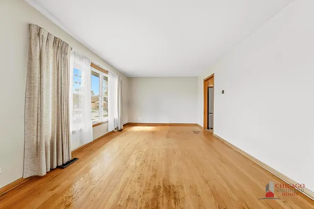 $174,900 | 22 Charing Cross Road, Chicago Heights, IL 60411