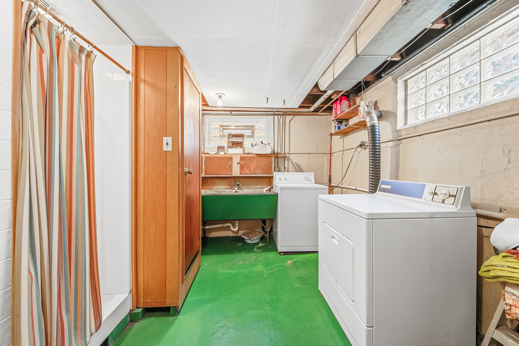 22 Charing Cross Road Chicago Heights, IL 60411 - Photo 25 of 25 a utility room with dryer and washer