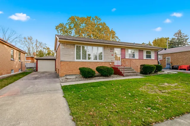 $174,900 | 22 Charing Cross Road, Chicago Heights, IL 60411