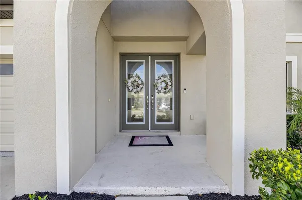 $814,900 | 12444 Horseshoe Bend Drive, Lithia, FL 33547