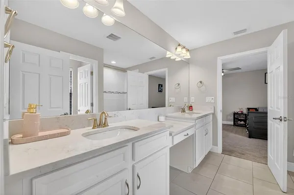 $814,900 | 12444 Horseshoe Bend Drive, Lithia, FL 33547