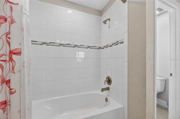 $814,900 | 12444 Horseshoe Bend Drive, Lithia, FL 33547