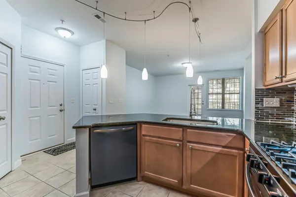 $284,900 | 922 Summerfield Glen, Ann Arbor, MI 48103