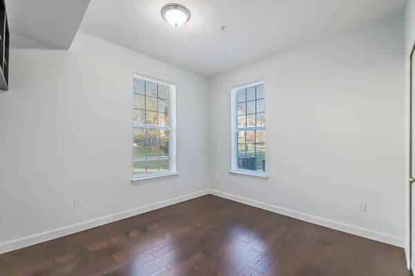 $284,900 | 922 Summerfield Glen, Ann Arbor, MI 48103