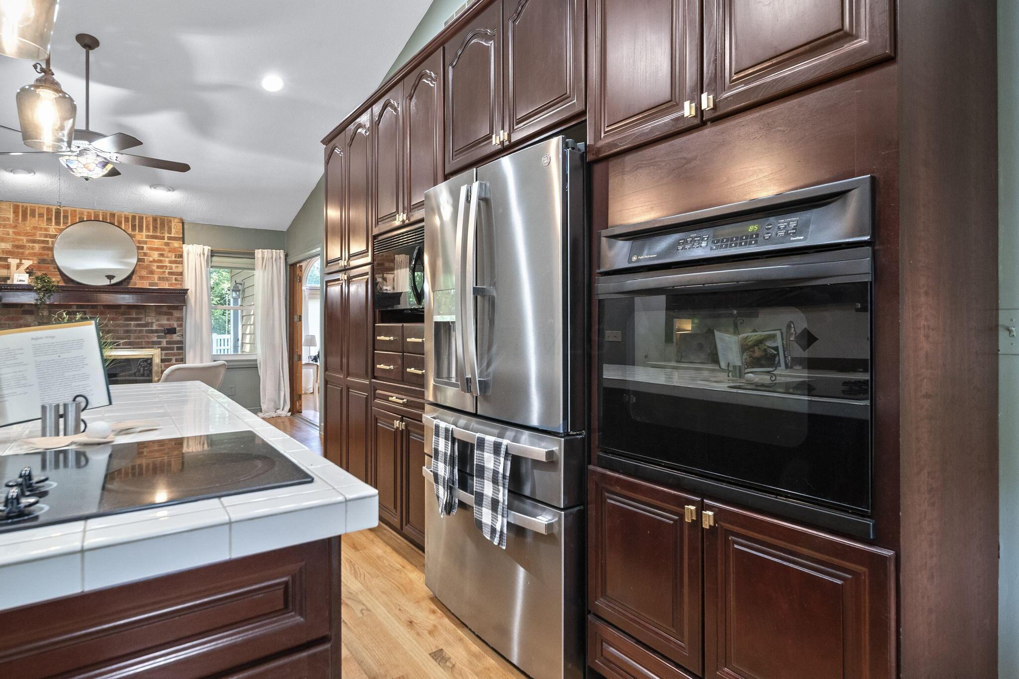5062 Broadview Road Columbus, OH 43230 - Photo 13 of 45 Kitchen