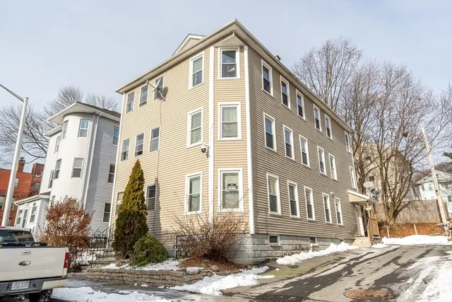 $679,000 | 6 Lund Street, Worcester, MA 01607