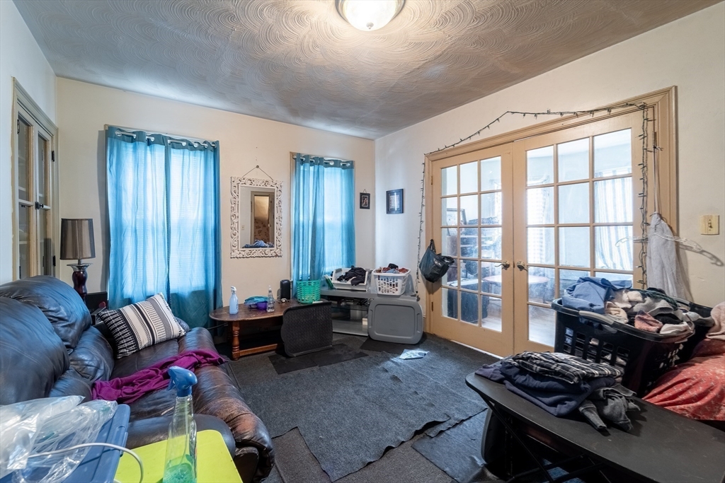 6 Lund Street Worcester, MA 01607 - Photo 11 of 14