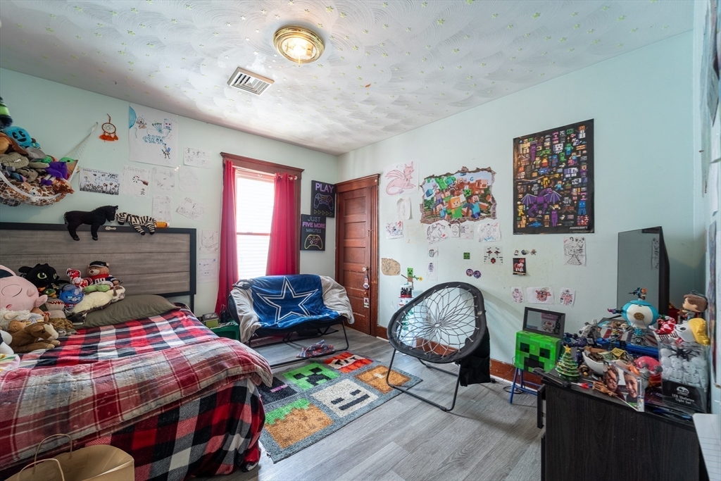 6 Lund Street Worcester, MA 01607 - Photo 13 of 14