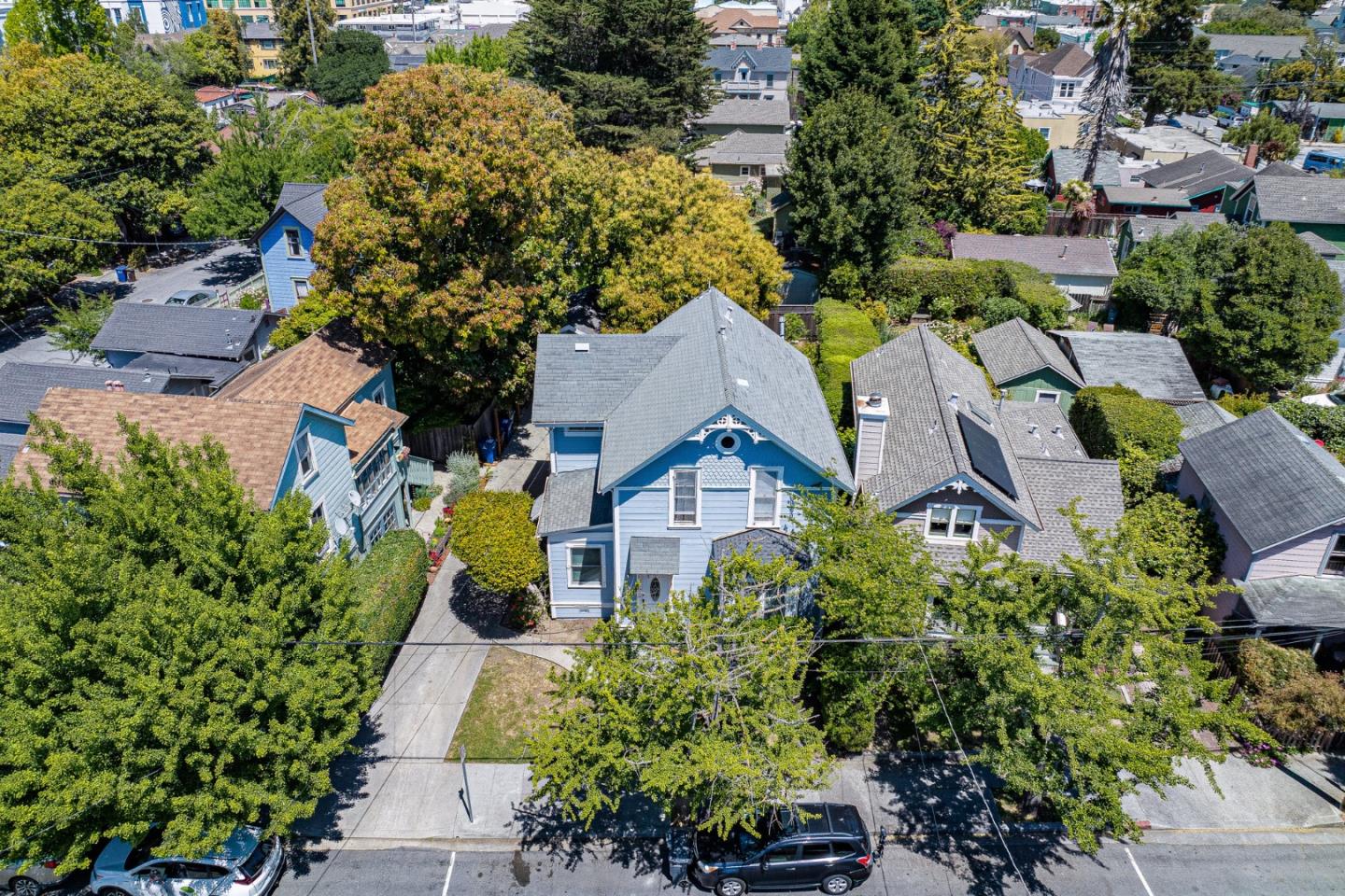 514 Washington Street Santa Cruz, CA 95060 - Photo 10 of 25 an aerial view of multiple houses with yard
