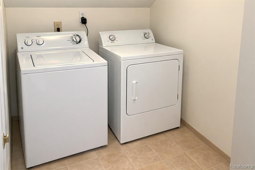 1125 Eureka Road, Unit 202 Wyandotte, MI 48192 - Photo 9 of 10