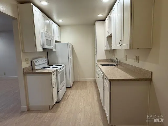 $2,700 | 163 Virginia Hills Drive, Martinez, CA 94553