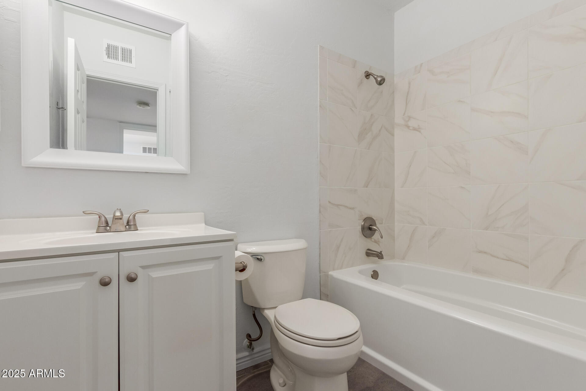 601 North May, Unit 25 Mesa, AZ 85201 - Photo 8 of 22 17 May