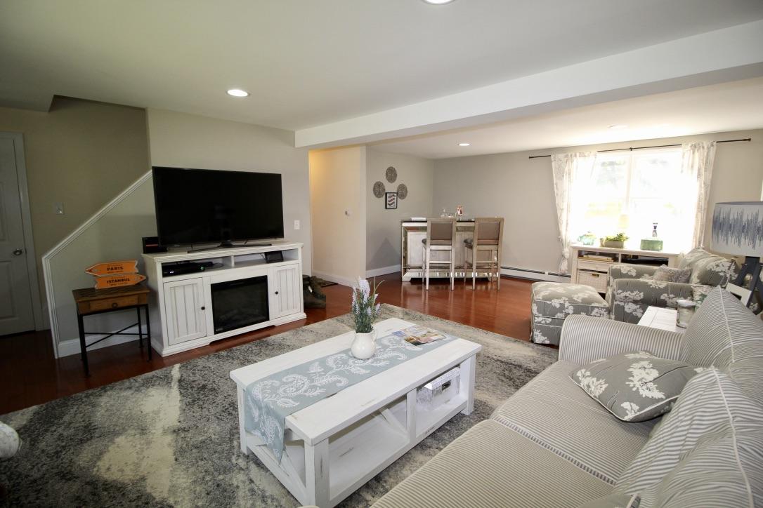 10 Lan Road Sandwich, MA 02563 - Photo 5 of 35 living room