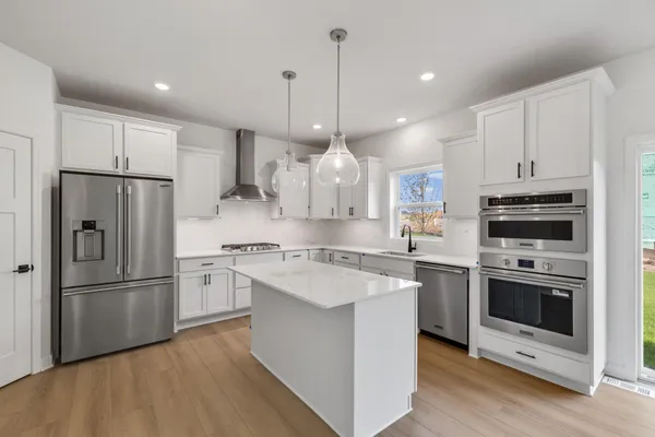 $519,750 | 677 Sierra Parkway, Waconia, MN 55387