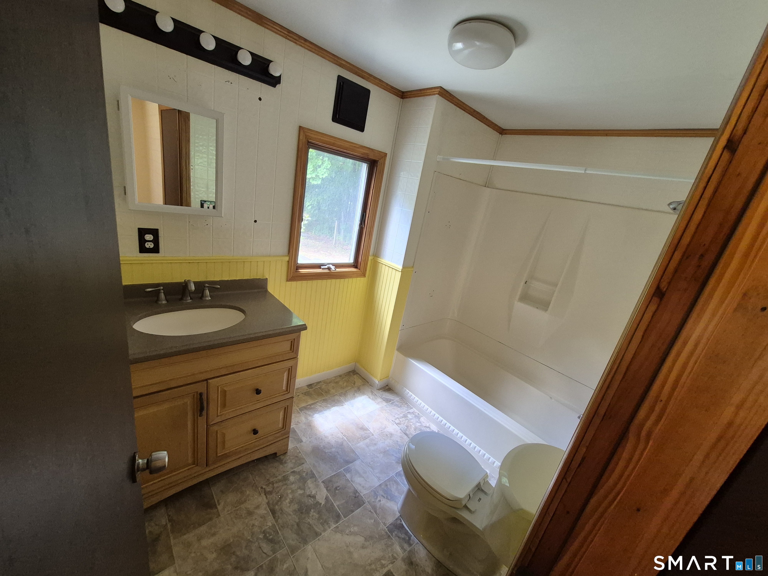 12 Gracey Road Canton, CT 06019 - Photo 9 of 11