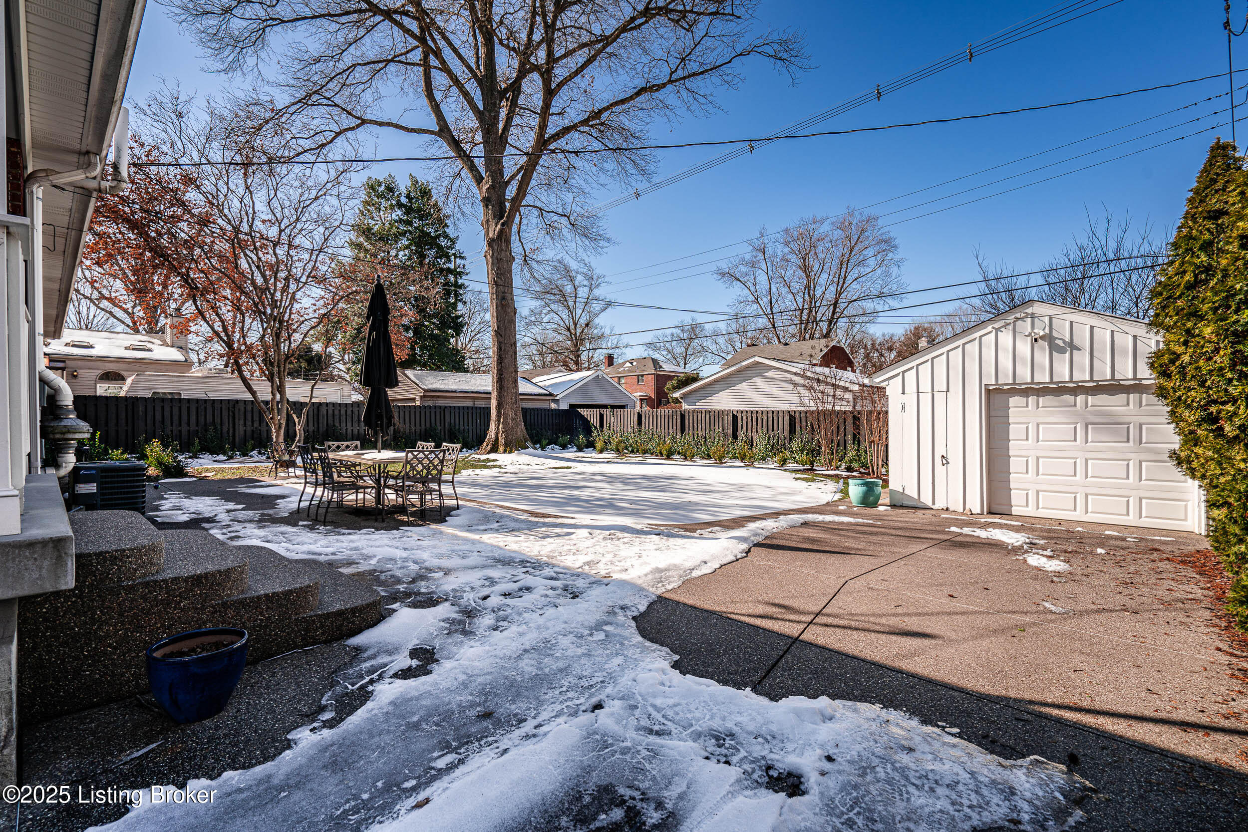 208 Bramton Road Louisville, KY 40207 - Photo 45 of 58 208 Bramton Rd-18