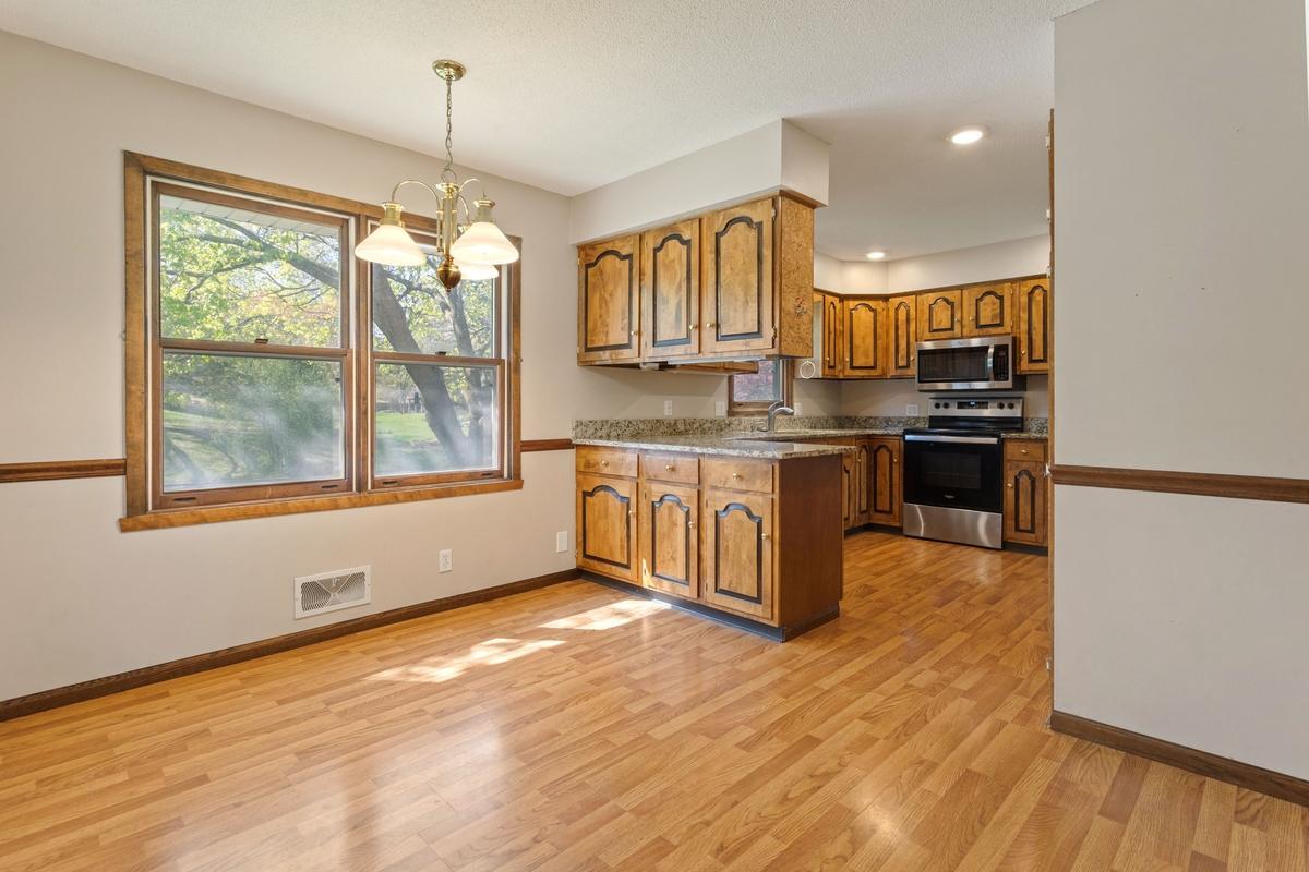 1559 McCarthy Road Eagan, MN 55121 - Photo 2 of 28