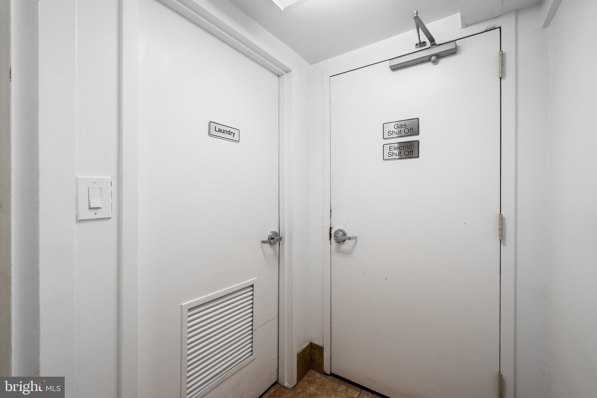 4840 MacArthur Boulevard Northwest, Unit 307 Washington, DC 20007 - Photo 19 of 21 a view of a bathroom