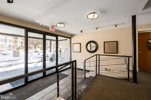 $3,000 | 4840 MacArthur Boulevard Northwest, Unit 307, Washington, DC 20007