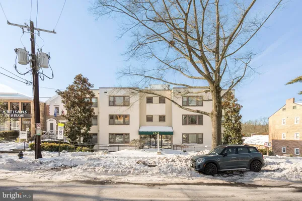 $3,000 | 4840 MacArthur Boulevard Northwest, Unit 307, Washington, DC 20007