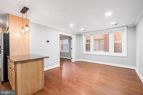 $3,000 | 4840 MacArthur Boulevard Northwest, Unit 307, Washington, DC 20007