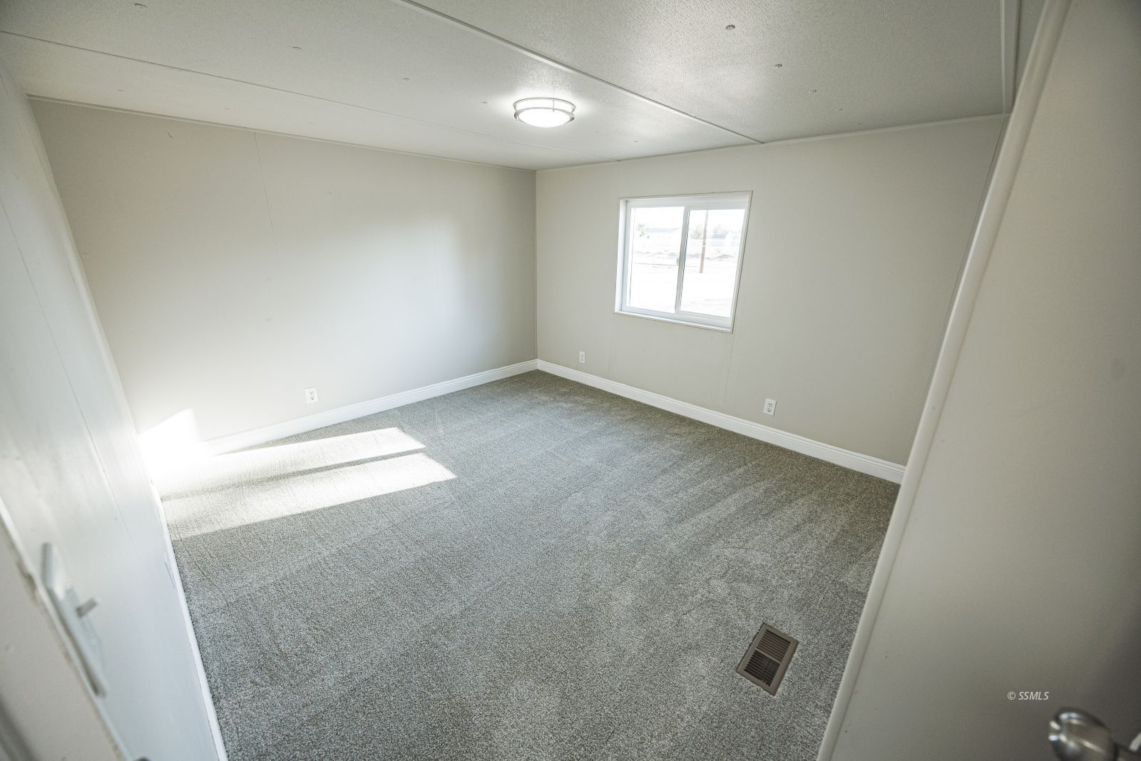 1025 Strecker Street Ridgecrest, CA 93555 - Photo 8 of 28